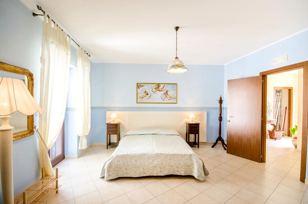 B&B Iris Laterza Room photo